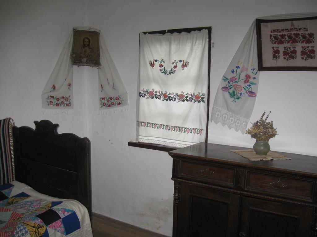 Koryakivskyi Rai Guest House Dmitrenki ภายนอก รูปภาพ